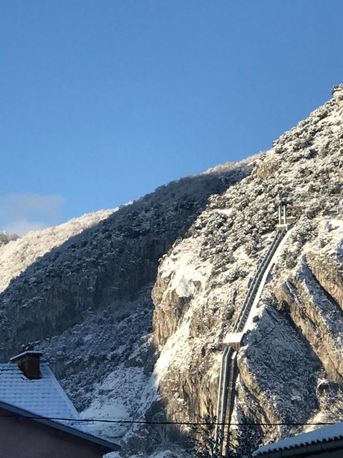 Appartement A Tarascon Sur Ariege Le Sabart Buitenkant foto